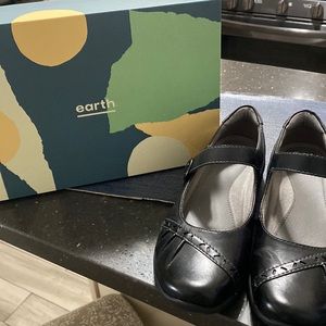 Earth shoes Mary Janes